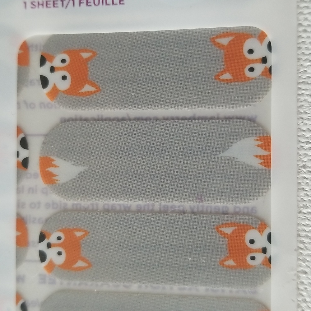 Jamberry Faux Fox Light Grey Vinyl Nail Wraps